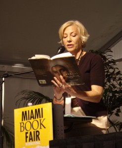 At the Miami Book Fair Kathleen Kent. Photo by Marla E. Schwartz