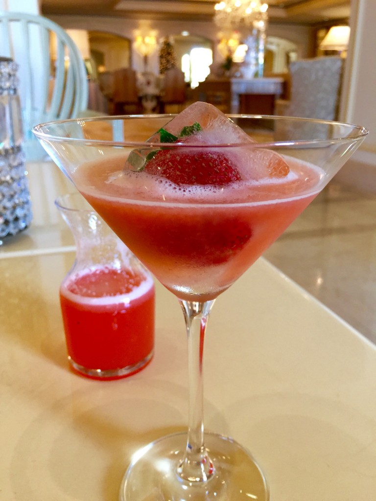 Strawberry Kiss Martini_2016