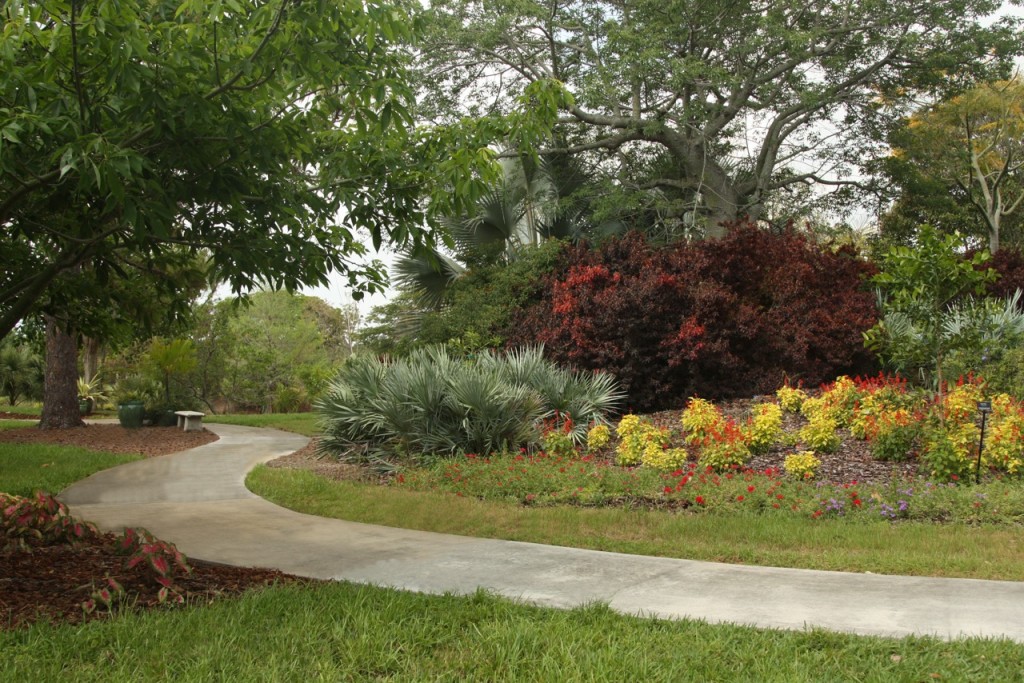 Mounts Walkway